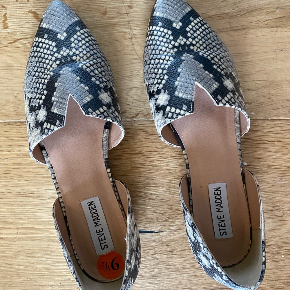 Steve Madden flats